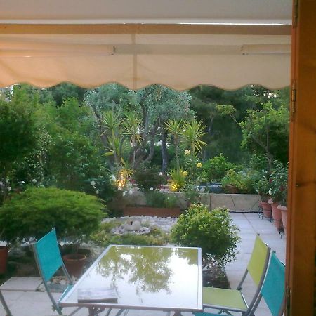 Comfortable Garden Apt Near Vouliagmeni Beach Athènes Extérieur photo