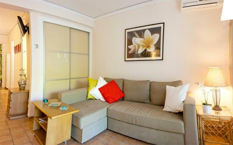 Comfortable Garden Apt Near Vouliagmeni Beach Athènes Extérieur photo