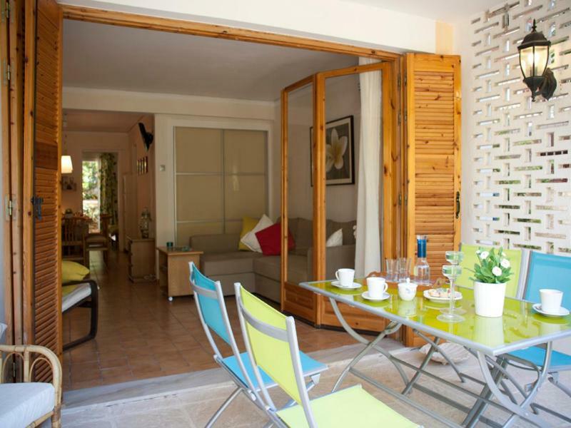 Comfortable Garden Apt Near Vouliagmeni Beach Athènes Extérieur photo