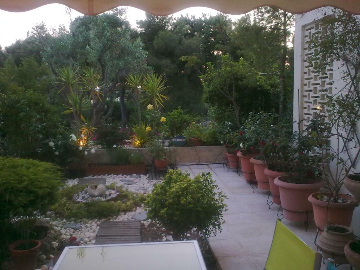 Comfortable Garden Apt Near Vouliagmeni Beach Athènes Extérieur photo