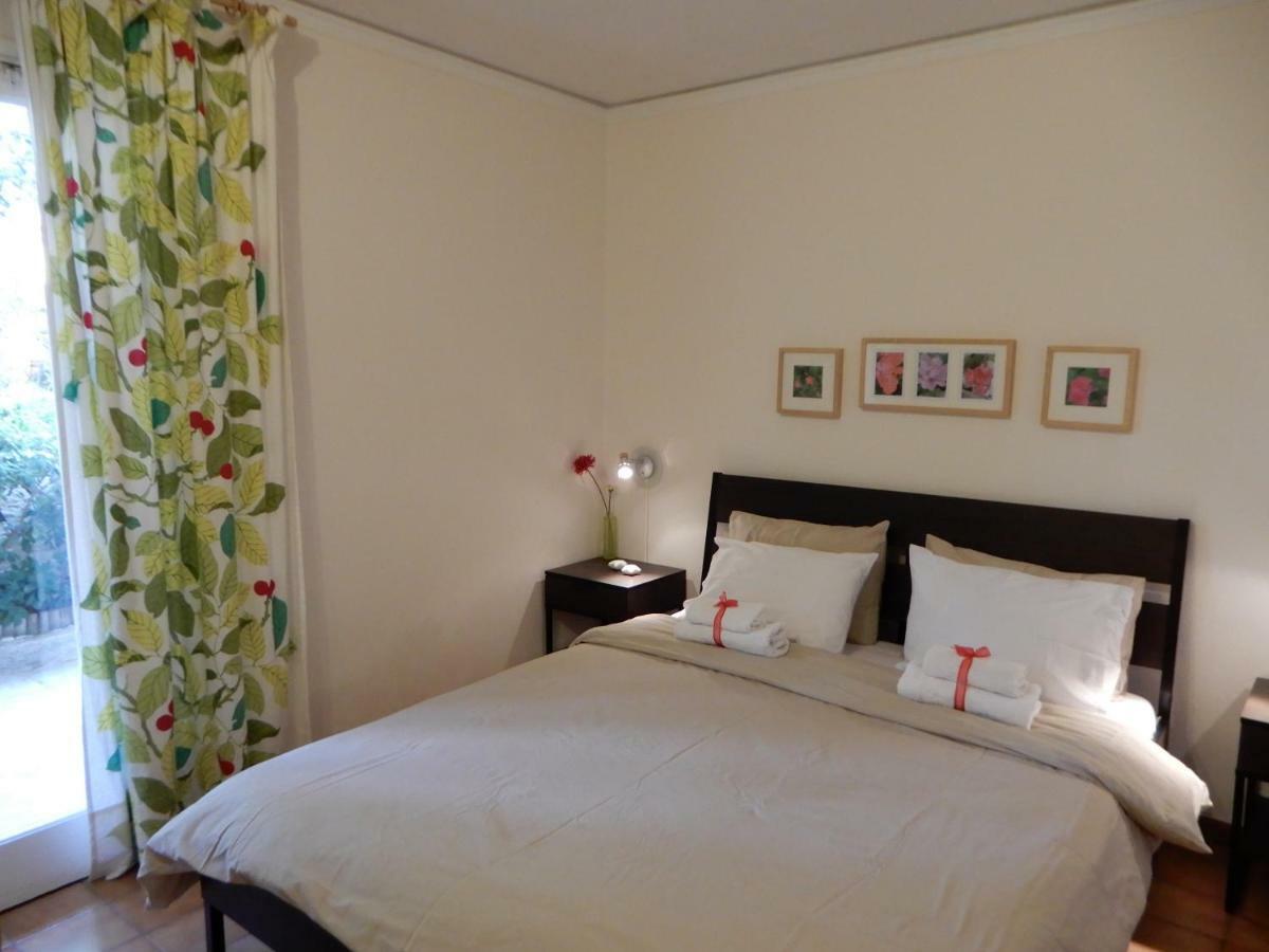 Comfortable Garden Apt Near Vouliagmeni Beach Athènes Extérieur photo